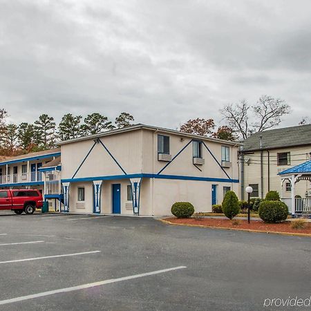 Rodeway Inn Parkway Galloway Extérieur photo