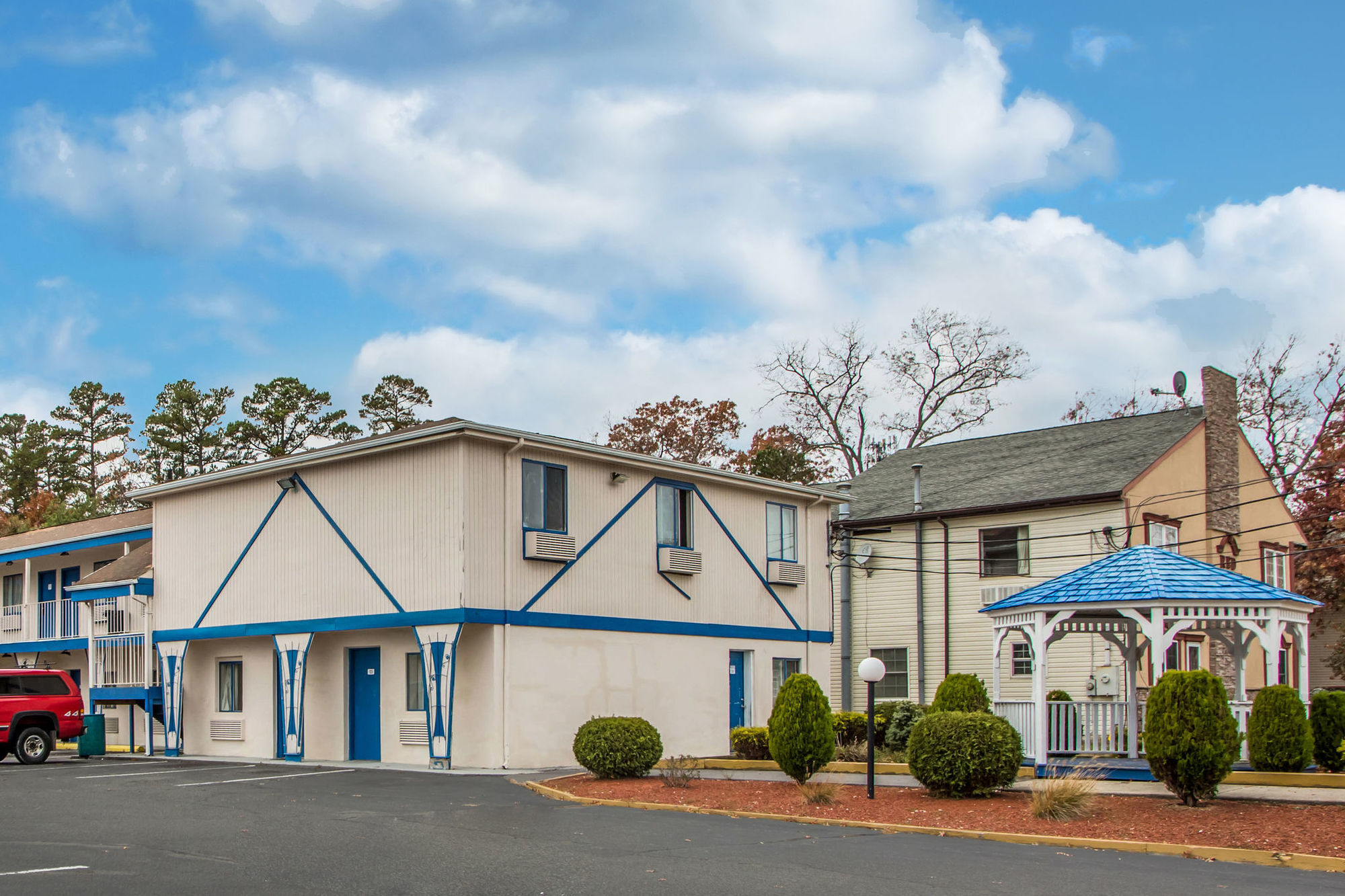 Rodeway Inn Parkway Galloway Extérieur photo